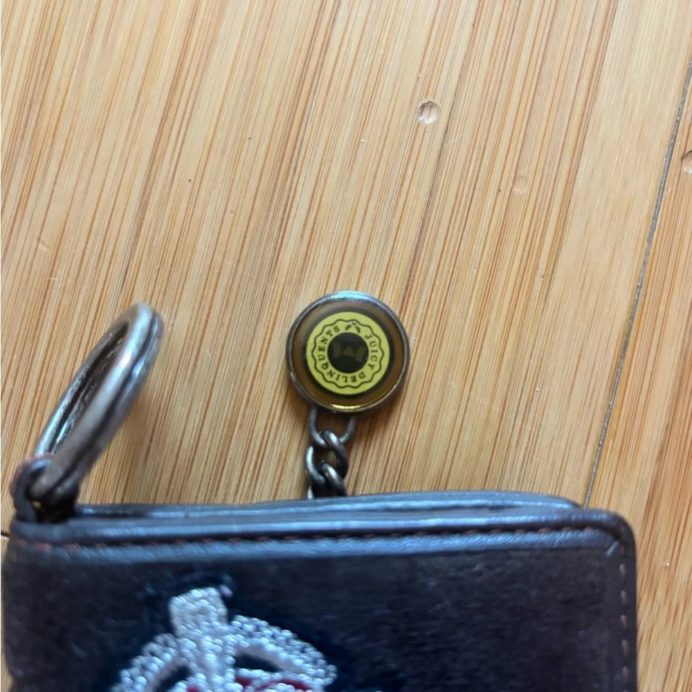 Juicy Couture Black Key & Card Holder with Embroidered Crest - Picture 3 of 7